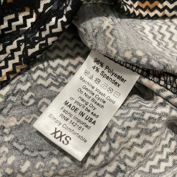 NWT- LuLaRoe- XXS. Randy Top - Picture 7 of 7